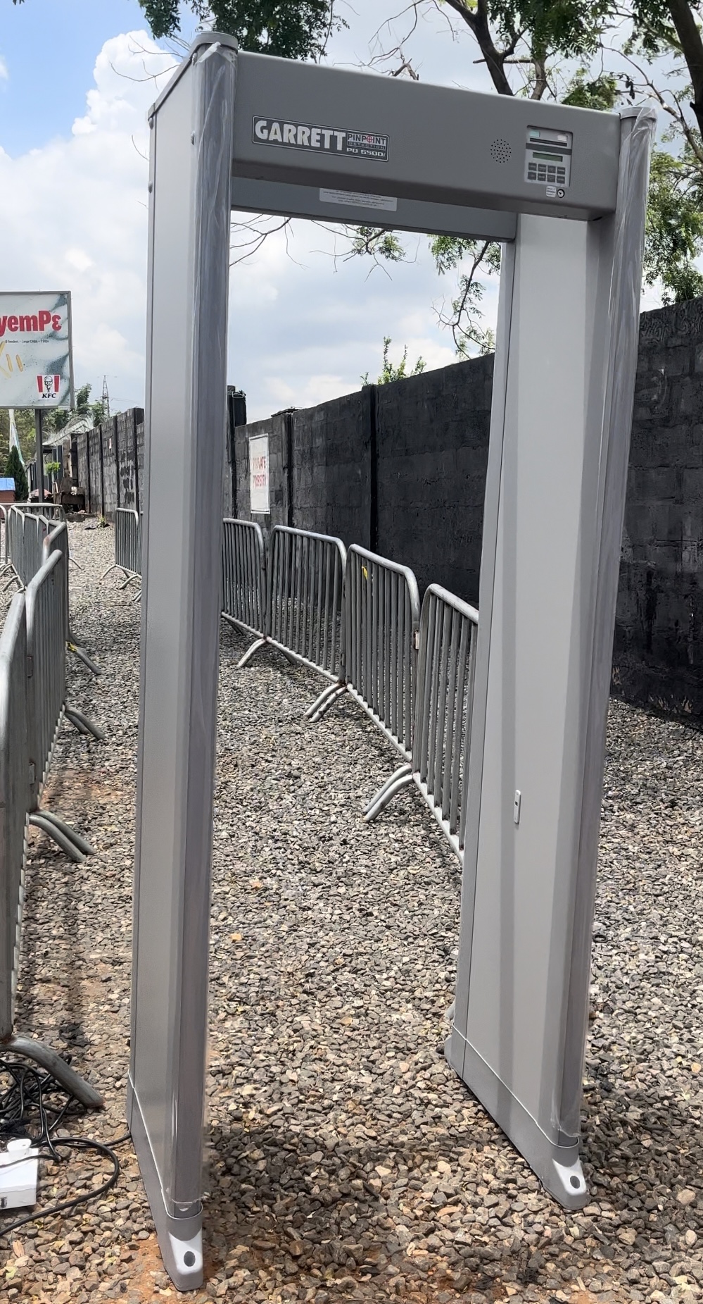 Security Walk-through Metal Detector